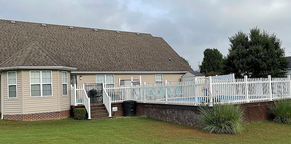 2nd image of 119 Carmene Ct E
