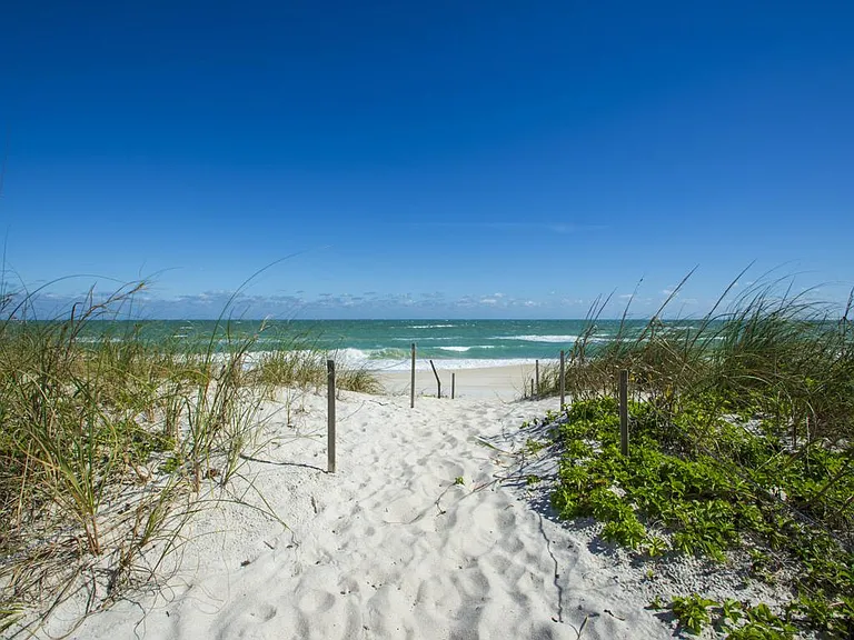 2636 Ocean Dr #404 — Photo 35