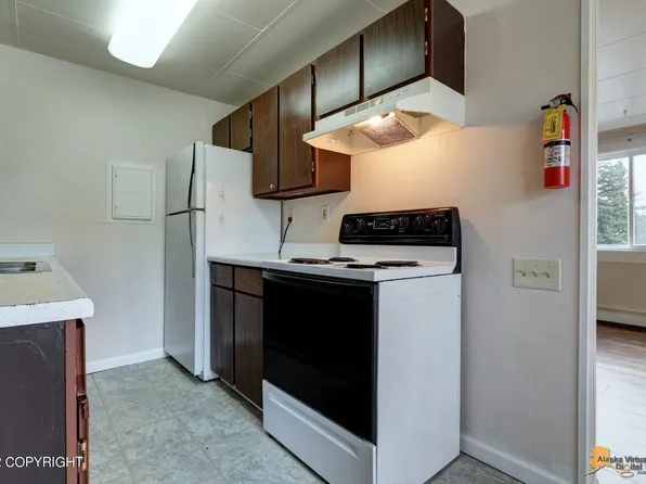 5215 E 26th Ave APT 6, Anchorage, AK 99508