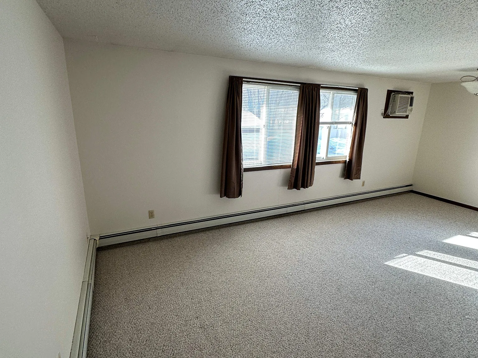 2 bed, $850 — Photo 4