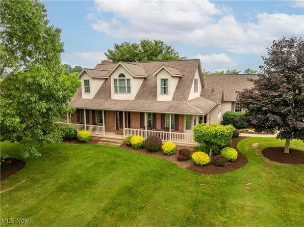 9733 Elton St SW, Navarre, OH 44662