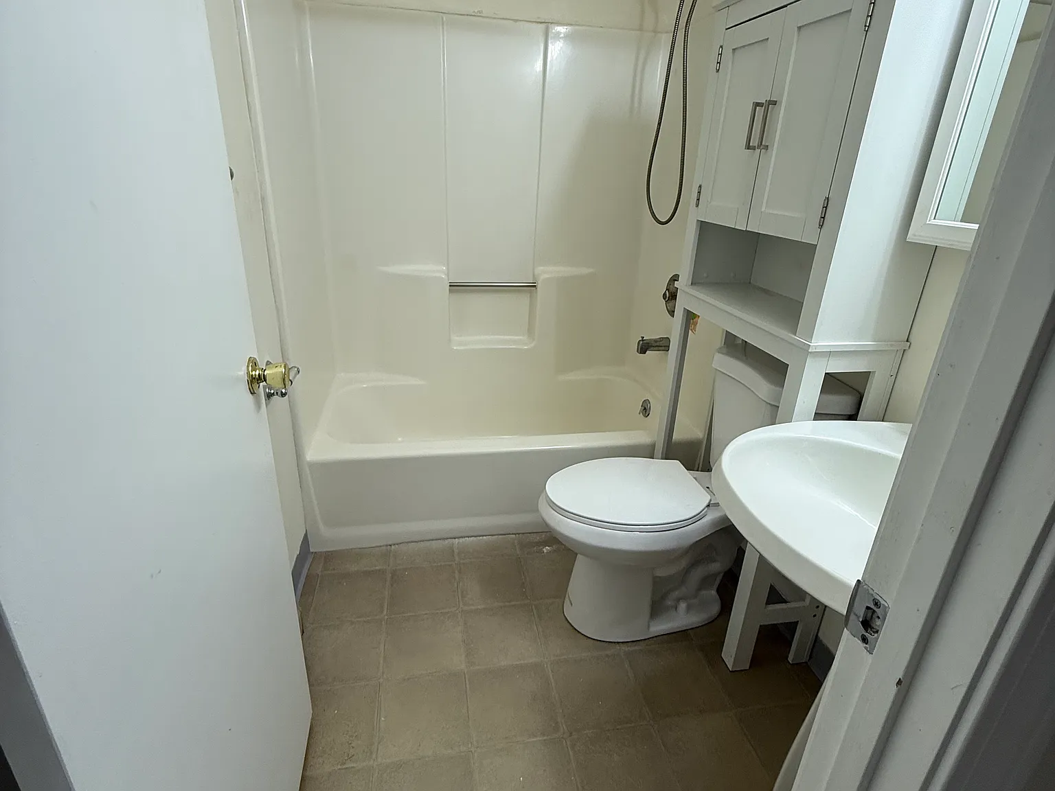 2 bed, 1.5 bath, 1008 sqft, $1,900 — Photo 1