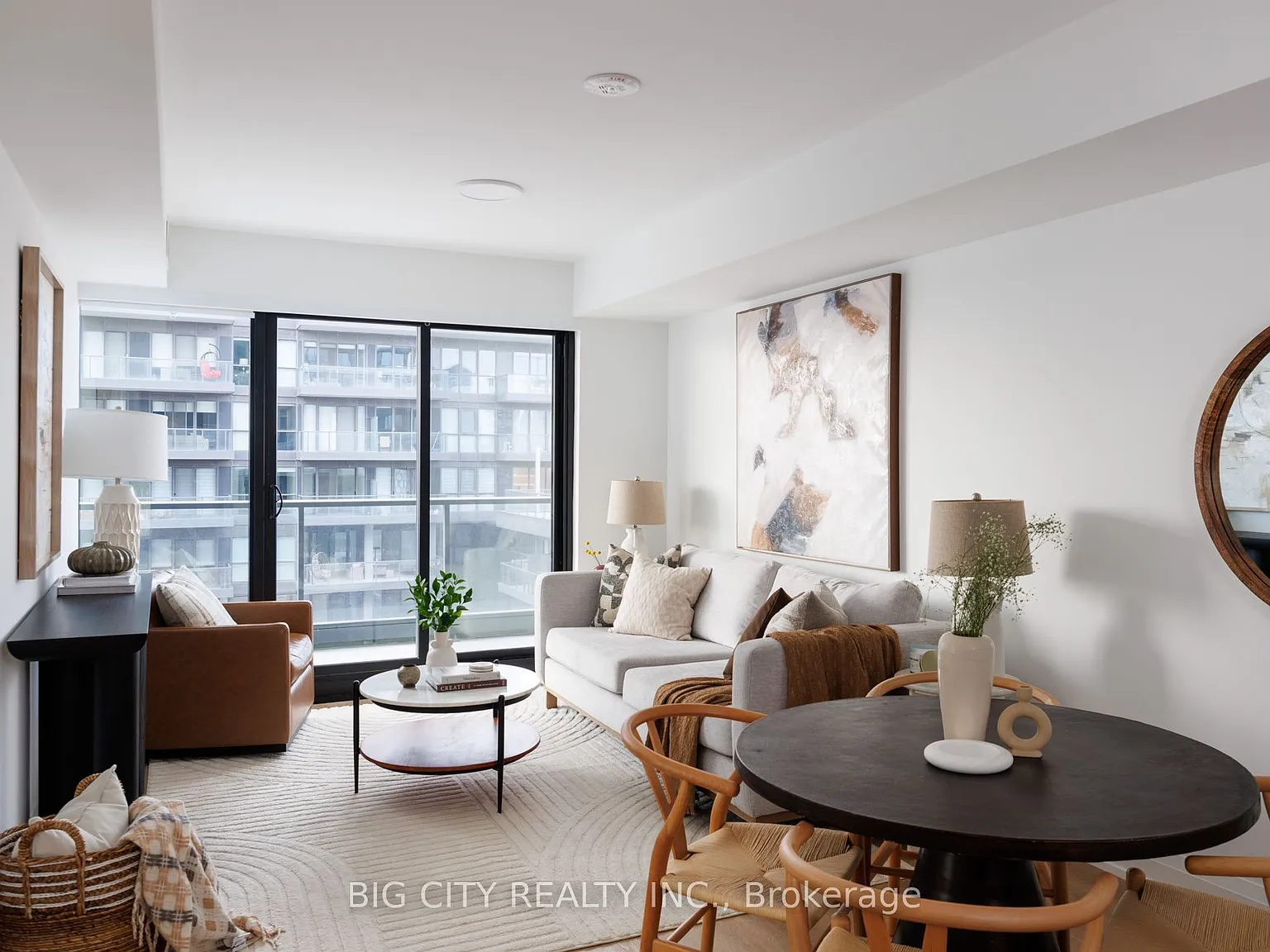 1 bed, $2,400 — Photo 1