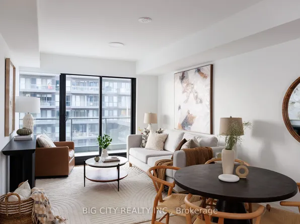 36 Brentcliffe Rd #1403, Toronto, ON M4G 3Y4