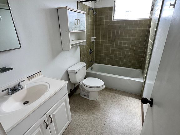 5th image of 1760 Nanea St #305