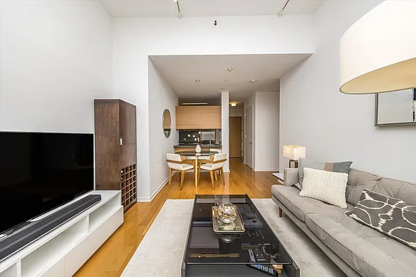 Sold by NestApple, Inc. | media 8