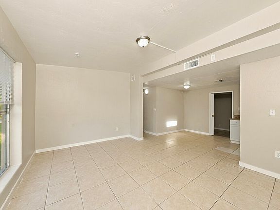 4th image of 1420 NE 40th Ct