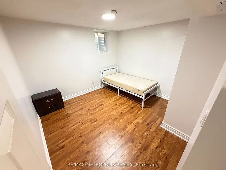 216 Gwendolyn St #BASEMENT — Photo 11
