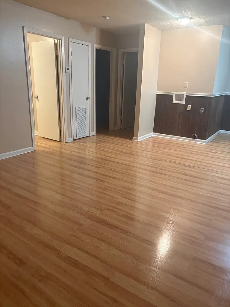 2 bed, 825 sqft, $695 — Photo 2