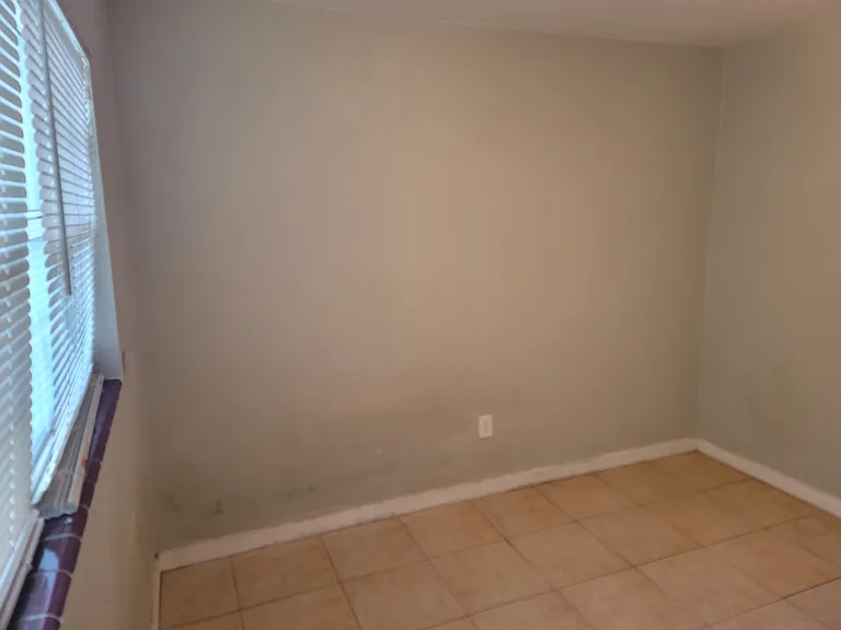 1338 S Washington Ave — Photo 4