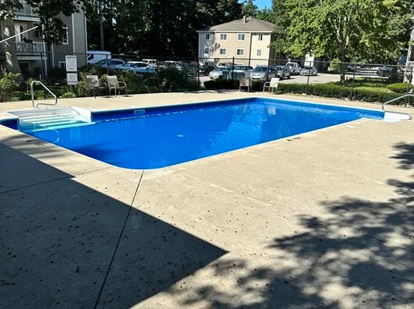 451 School St #10-7, Marshfield, MA 02050