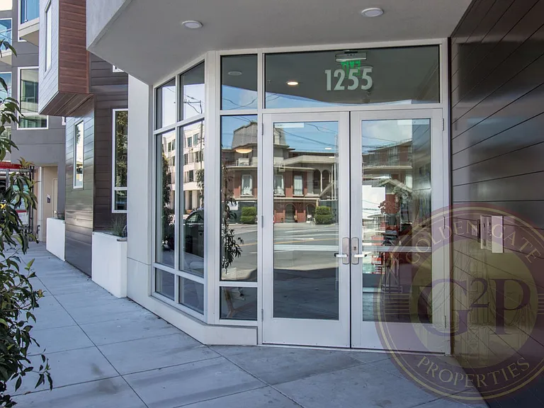 1255 Columbus Ave — Photo 3