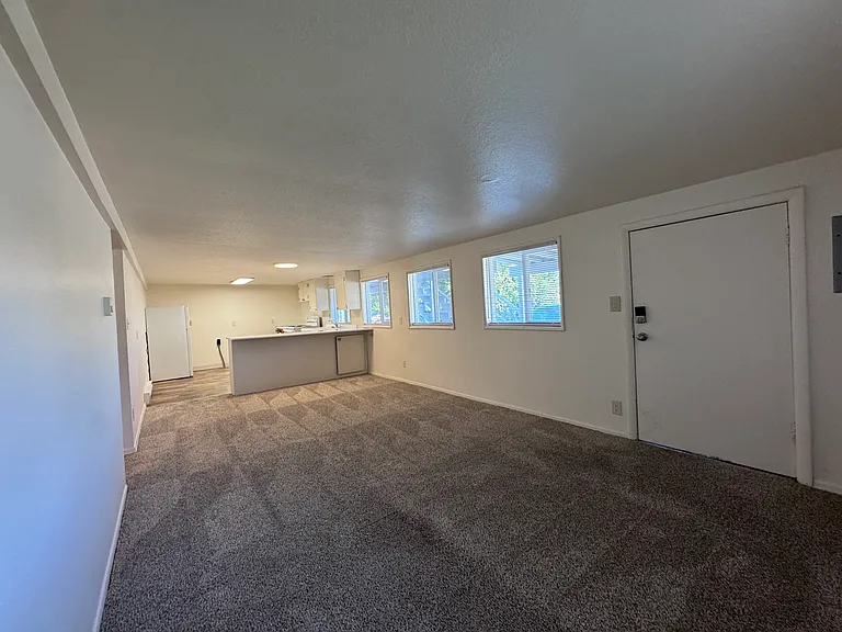 11580 SW Hall Blvd #7 — Photo 23