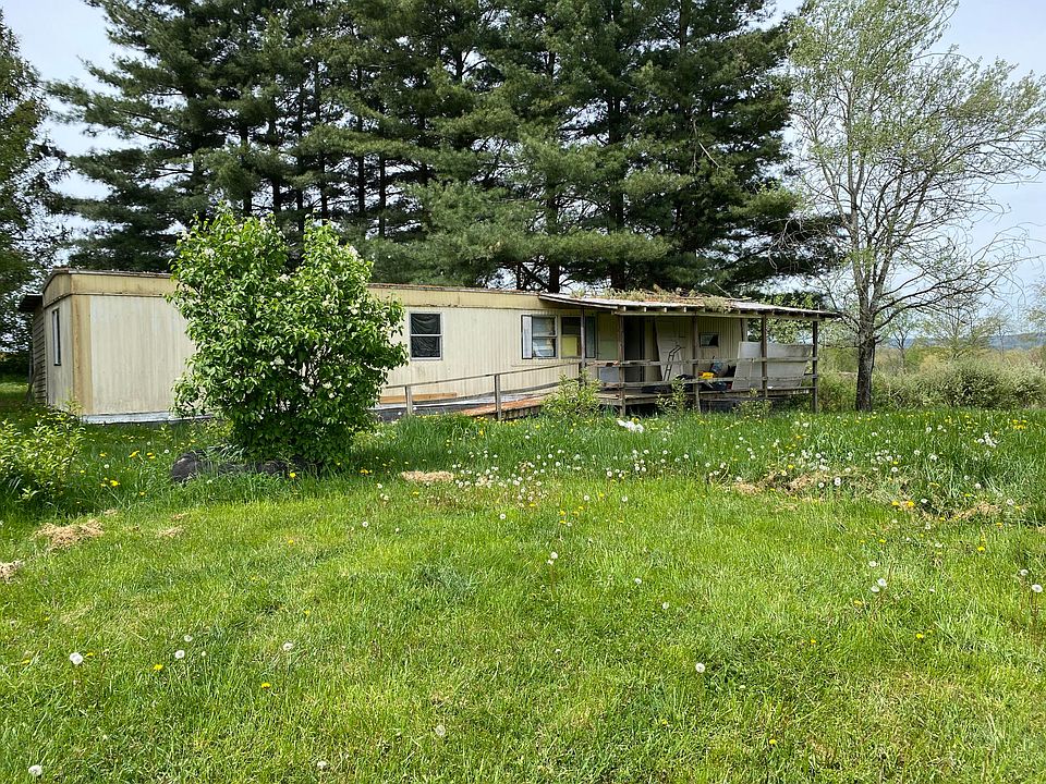 2nd image of 240 Trails End Rd
