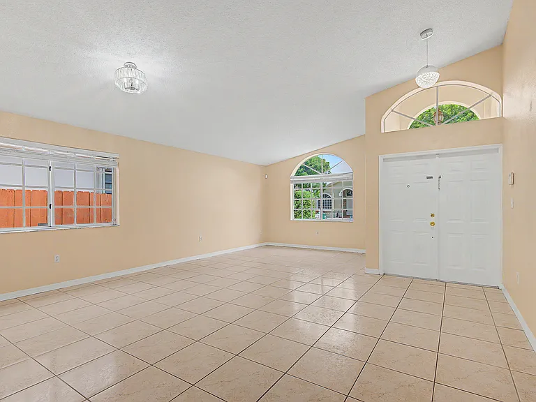 15339 SW 32nd Ter — Photo 16