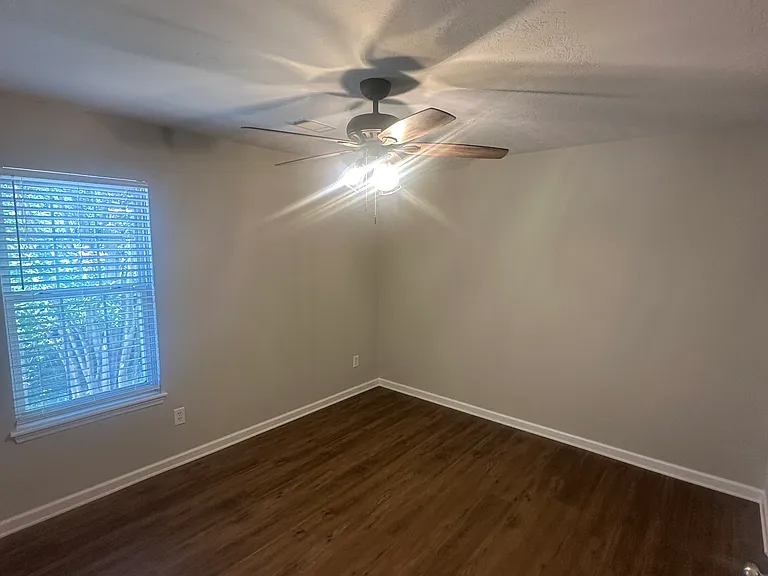Upstairs bedroom 1
