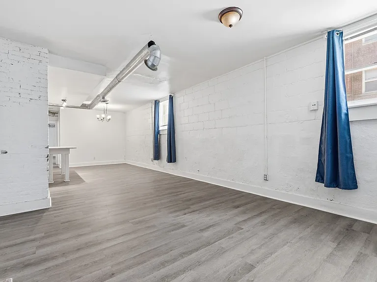 The Reese Apartments — Photo 18