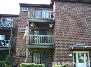 334 Shorewood Dr APT 2A, Glendale Heights, IL 60139
