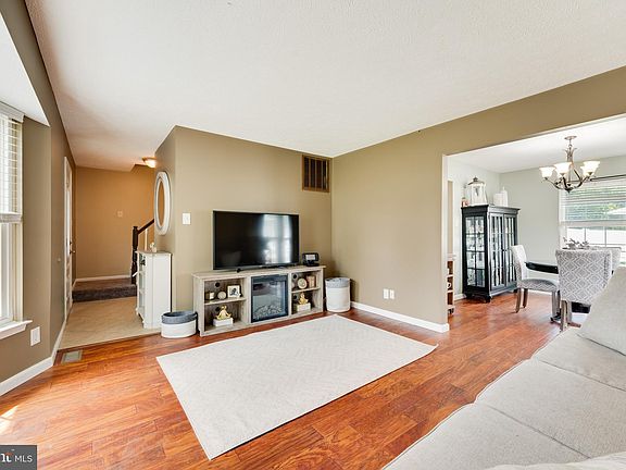 4th image of 6 Richmond Pl