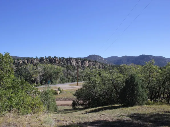 Woodpecker Ln, Ute Park, NM 87749