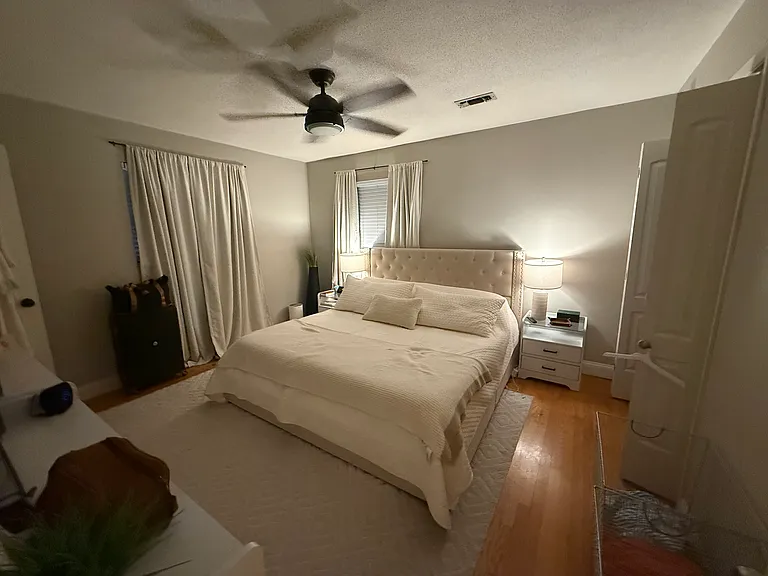 7605 Luscombe Dr — Photo 5