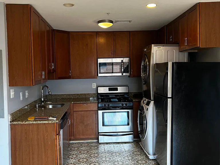 310B Atlantic St SE #301 — Photo 4