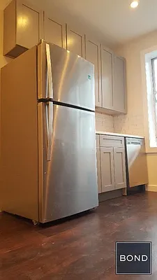 Rented by Bond New York | media 31