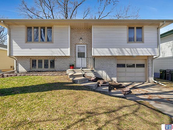 3rd image of 3701 Chapel Hills Ln