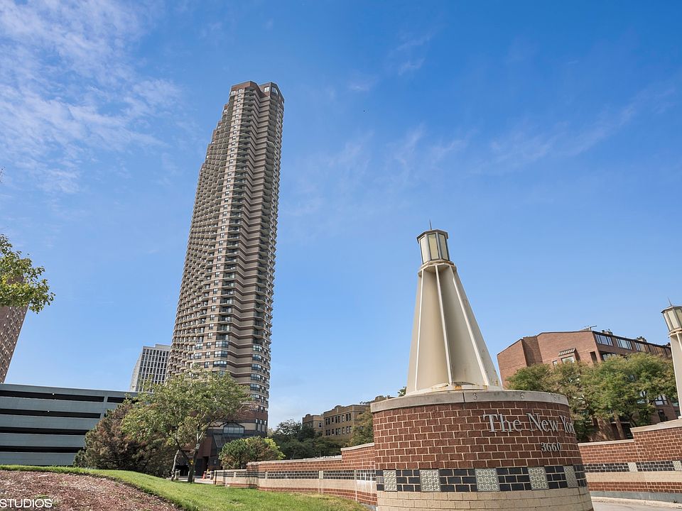 1st image of 3660 N Lake Shore Dr APT 1311