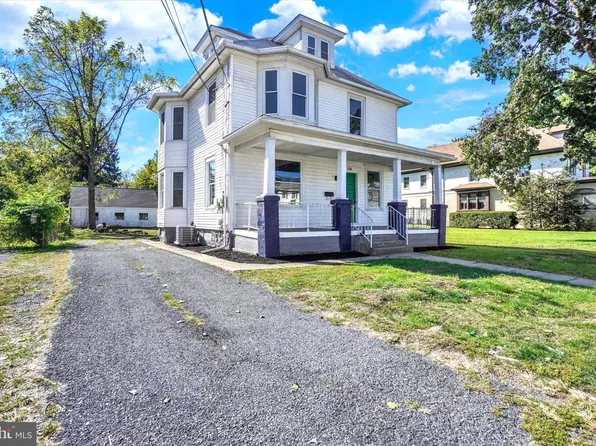 3309 Market St, Camp Hill, PA 17011
