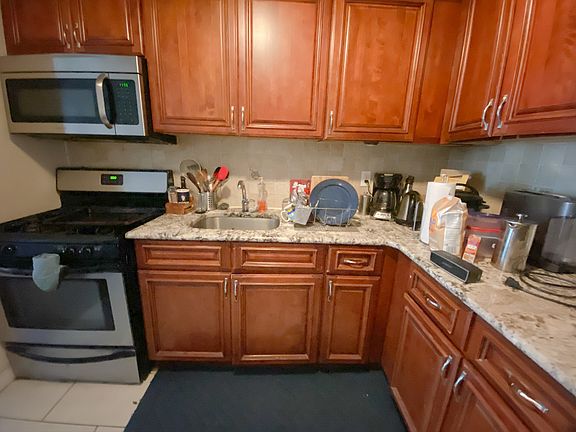 5th image of 137 Herkimer St #2GR