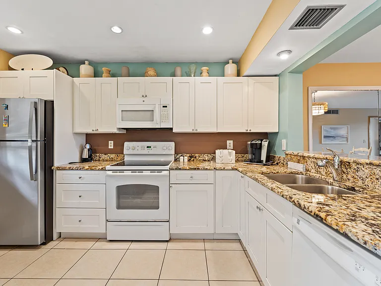 7420 S Ocean Blvd #113 — Photo 6