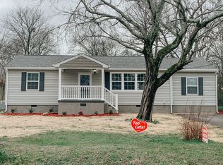 28 Polk Cir, Fort Oglethorpe, GA 30742