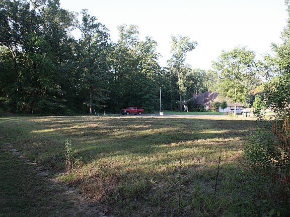 5th image of Yarborough Ct