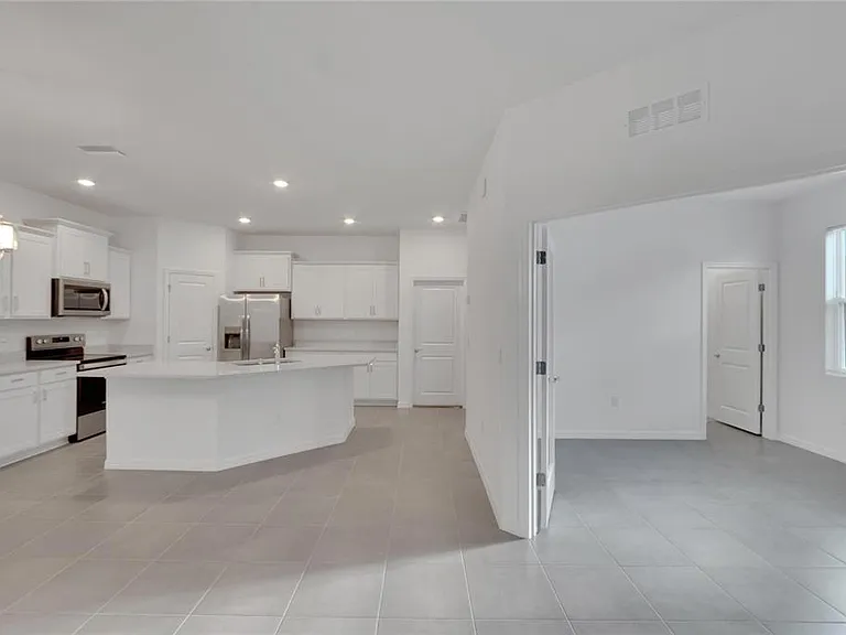 3329 Shady Sunrise Loop — Photo 10
