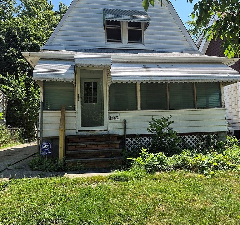 1st image of 2095 W 103rd St