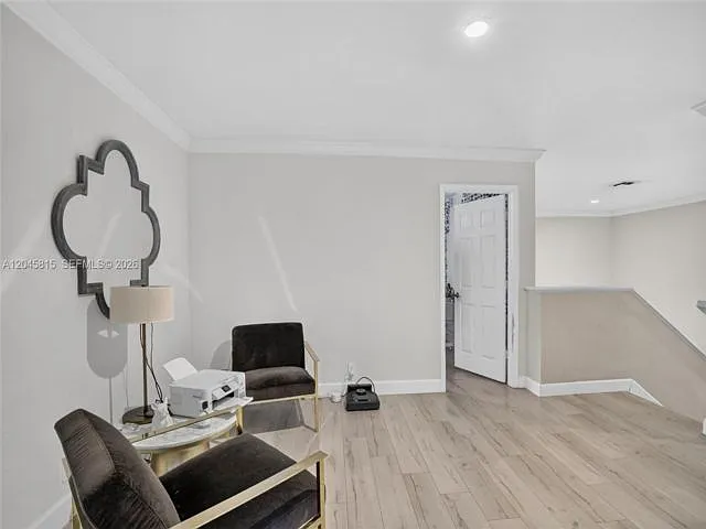 981 Waterside Cir — Photo 16