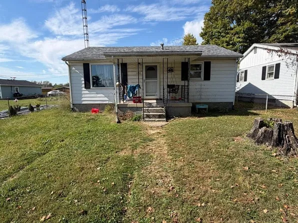 1105 Maple St, Connersville, IN 47331