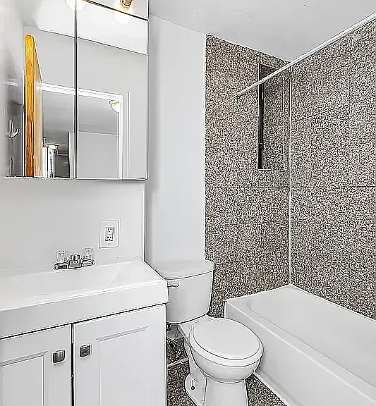 25 Thompson St #18 — Photo 5