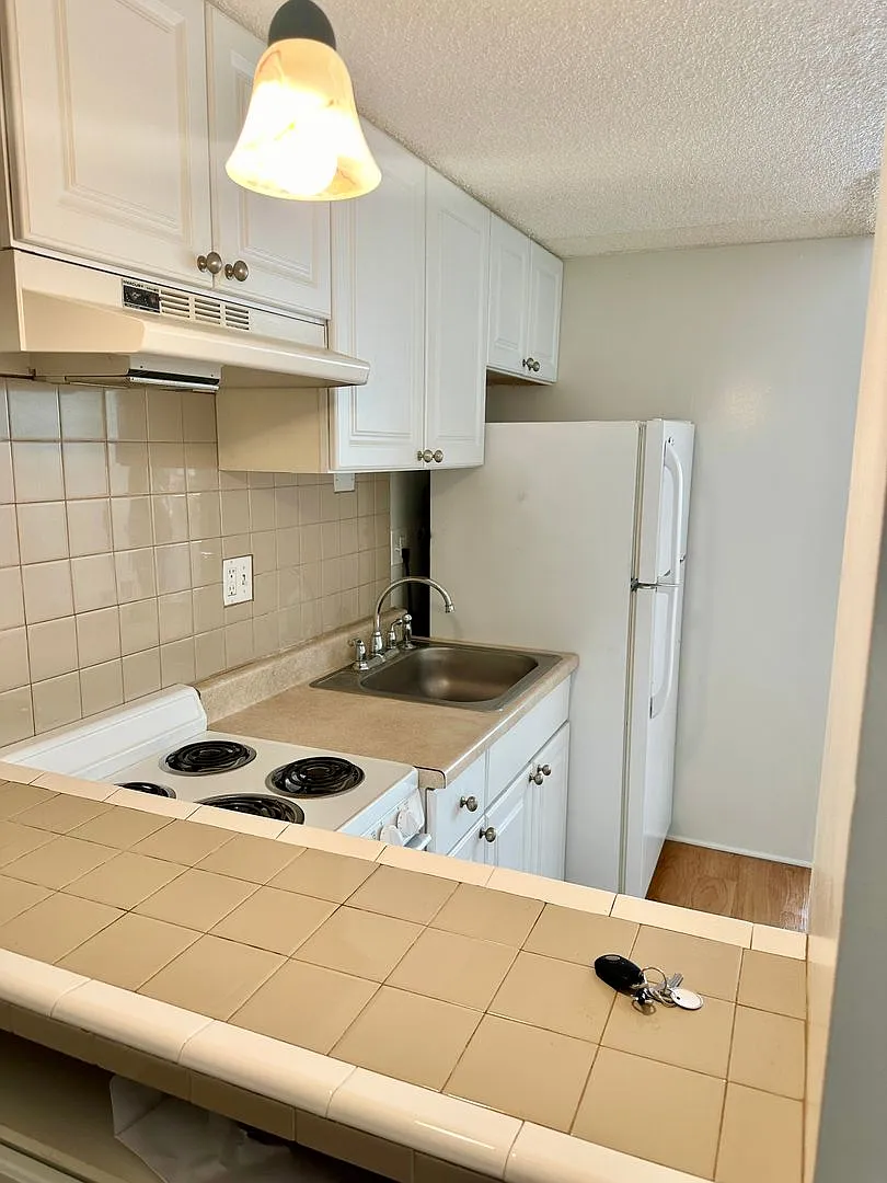 Great Views from this Studio in Pearl City! — Photo 2