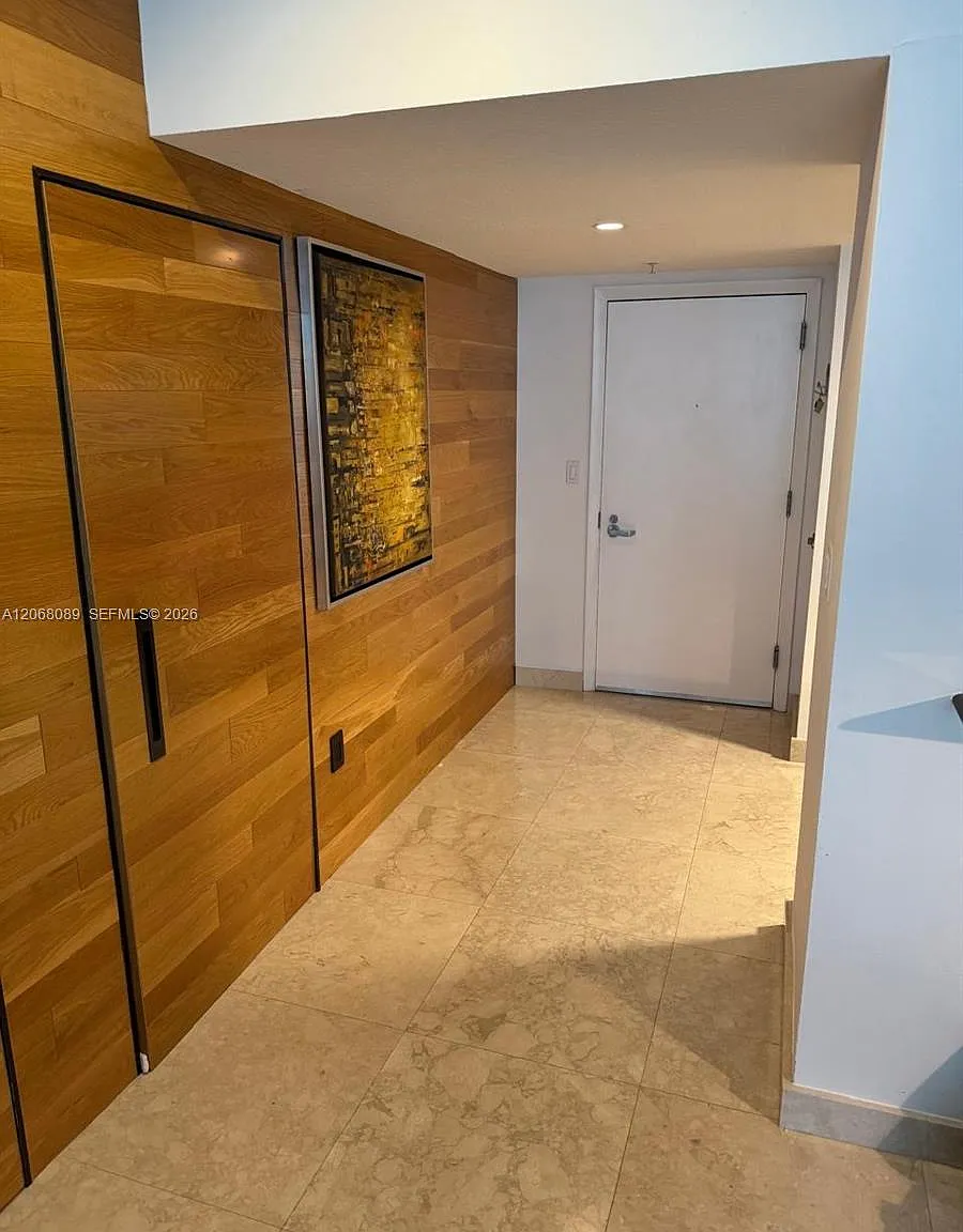 1800 Club Condo — Photo 4