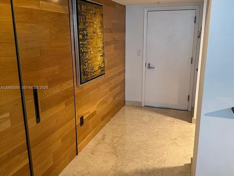 1800 N Bayshore Dr #1609 — Photo 4