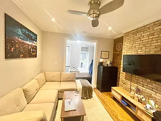 Rented by Century 21 Premier 