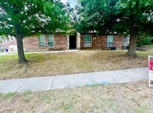 9201 Rhea Dr, White Settlement, TX 76108