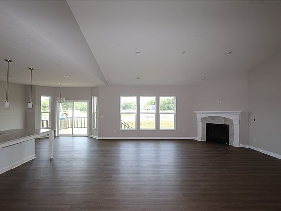 5th image of 285 Tilly Ct #11