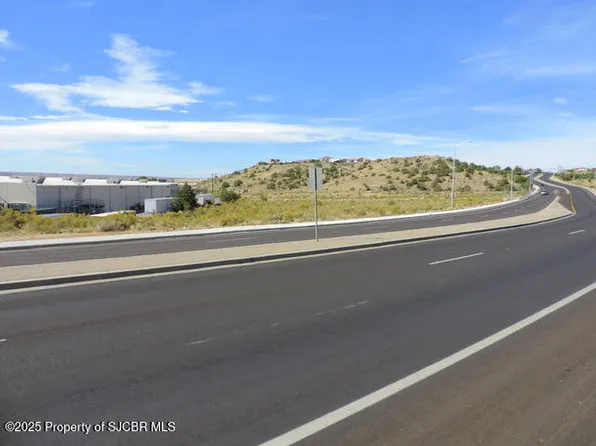 2.756 Nya Pinon Hills Blvd, Farmington, NM 87402
