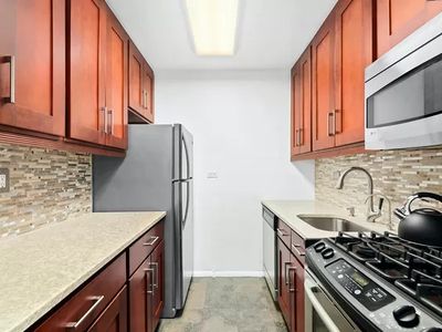 165 W 66th St APT 2P, Manhattan, NY, 10023