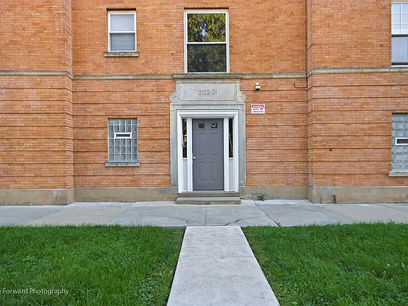 3rd image of 2123 N Saint Louis Ave #1