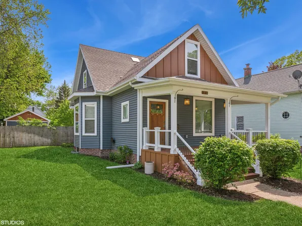 1310 Harrison Ave, Saint Joseph, MI 49085
