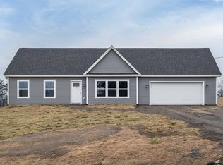 11 Knoll Crest Dr, Bangor, ME 04401